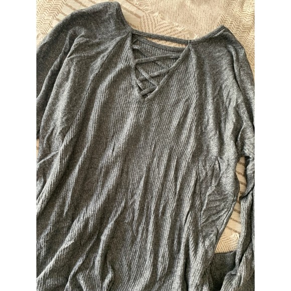 Gray Ribbed Cross Back So Sweater - Picture 2 of 4